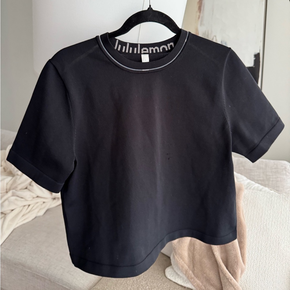 Lululemon Athletica Black Heavy Knit Crewneck Neck Tee